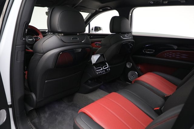 2025 Bentley Bentayga EWB Azure V8