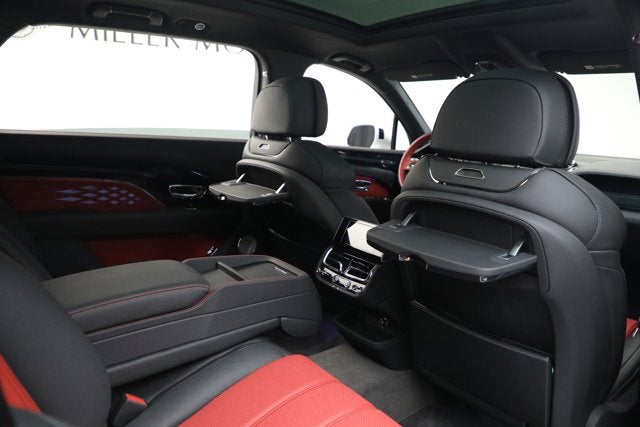 2025 Bentley Bentayga EWB Azure V8