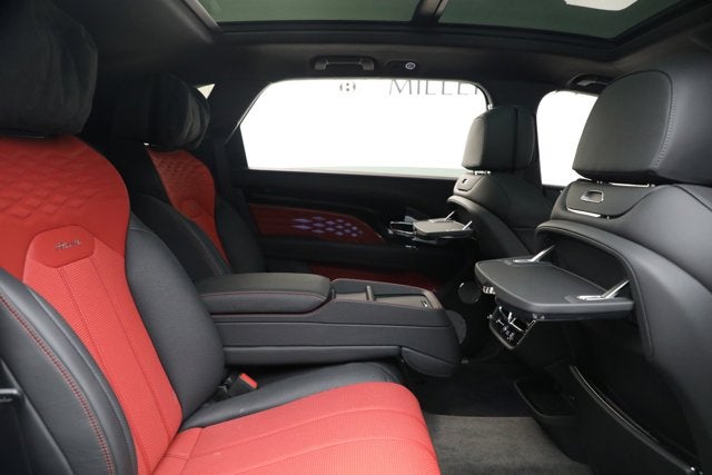 2025 Bentley Bentayga EWB Azure V8