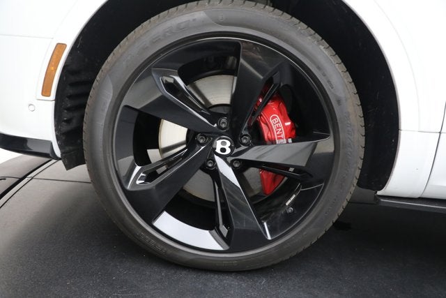 2025 Bentley Bentayga EWB Azure V8