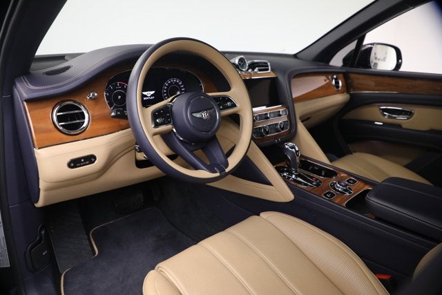 2024 Bentley Bentayga EWB V8