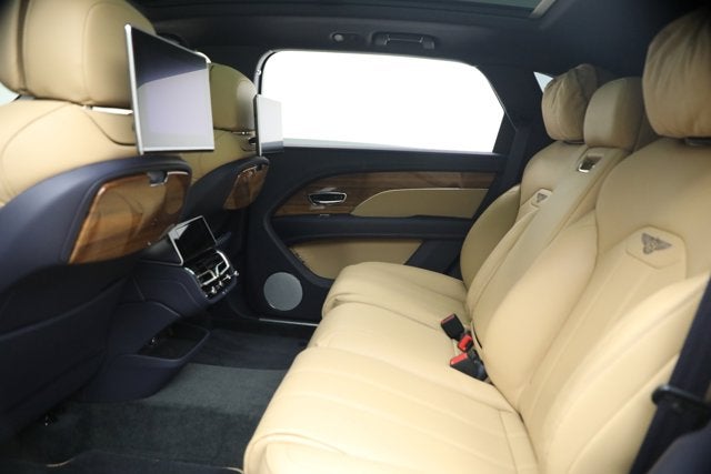2024 Bentley Bentayga EWB V8