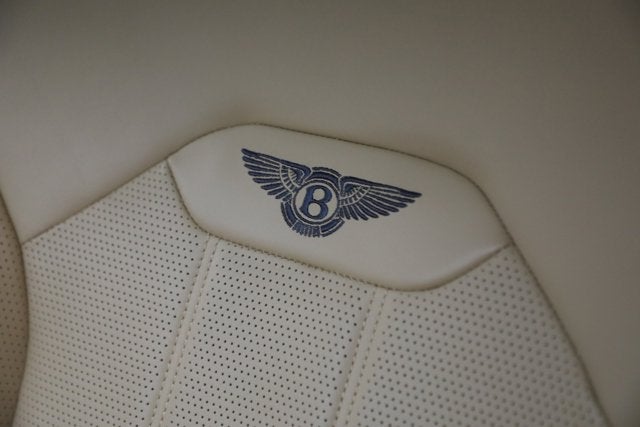 2024 Bentley Bentayga EWB V8