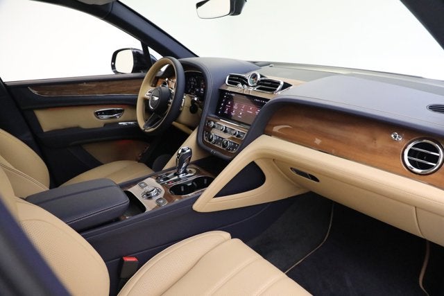 2024 Bentley Bentayga EWB V8