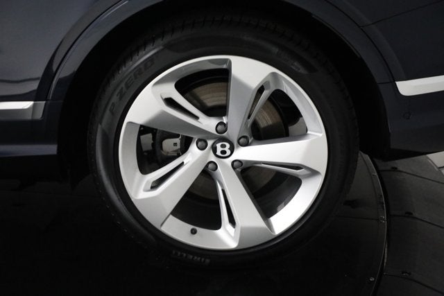 2024 Bentley Bentayga EWB V8