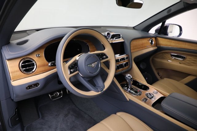 2025 Bentley Bentayga EWB Azure V8