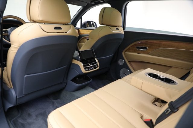 2025 Bentley Bentayga EWB Azure V8