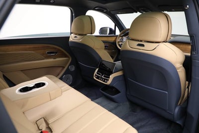 2025 Bentley Bentayga EWB Azure V8
