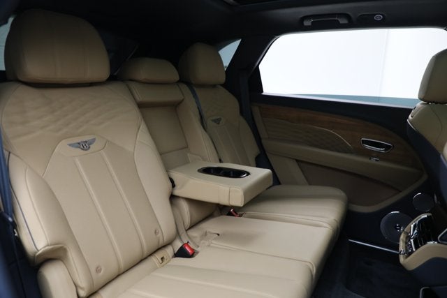 2025 Bentley Bentayga EWB Azure V8