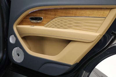2025 Bentley Bentayga EWB Azure V8