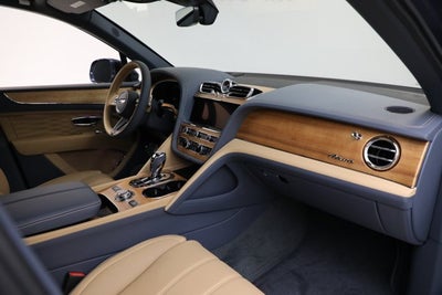 2025 Bentley Bentayga EWB Azure V8