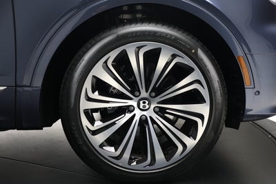 2025 Bentley Bentayga EWB Azure V8