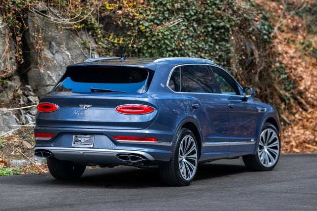 2025 Bentley Bentayga EWB Azure V8
