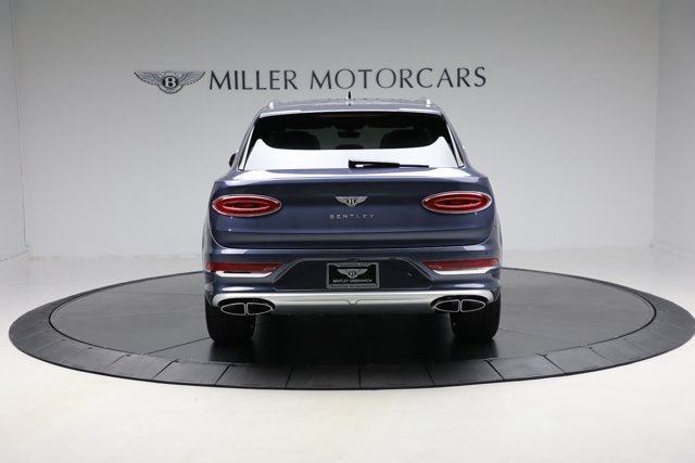 2025 Bentley Bentayga EWB Azure V8