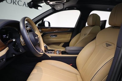 2024 Bentley Bentayga EWB V8