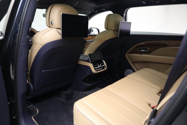 2024 Bentley Bentayga EWB V8