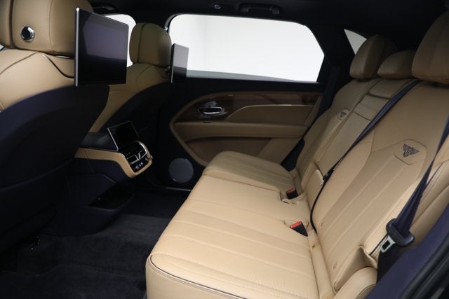 2024 Bentley Bentayga EWB V8