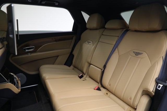 2024 Bentley Bentayga EWB V8