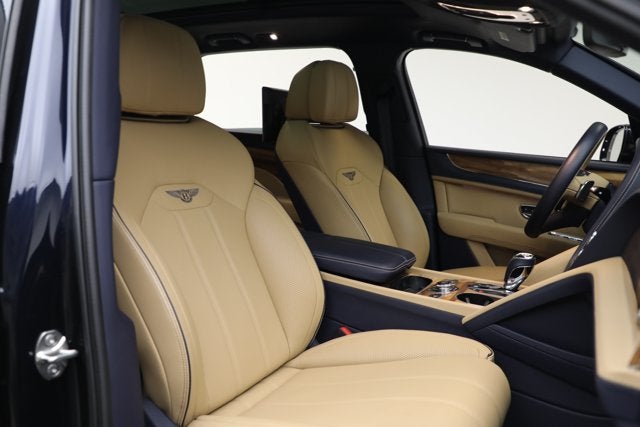 2024 Bentley Bentayga EWB V8