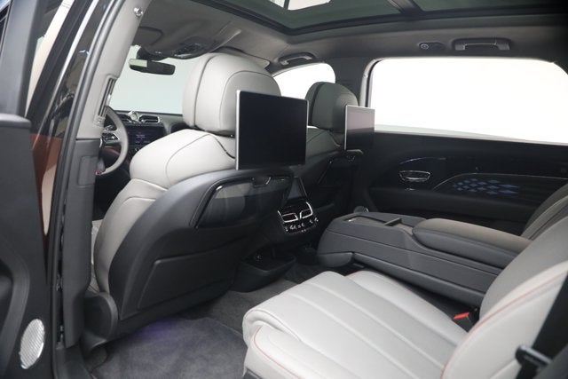 2024 Bentley Bentayga EWB Mulliner V8