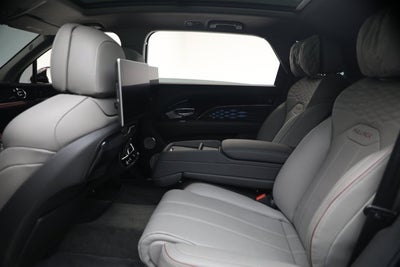 2024 Bentley Bentayga EWB Mulliner V8