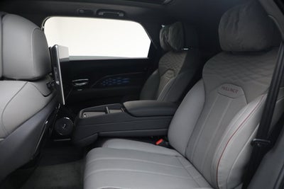 2024 Bentley Bentayga EWB Mulliner V8