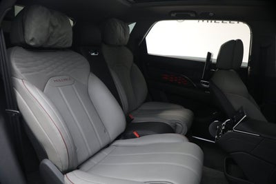 2024 Bentley Bentayga EWB Mulliner V8