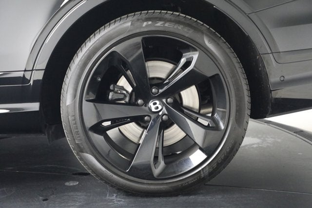 2023 Bentley Bentayga EWB Azure V8 First Edition