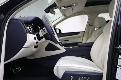 2024 Bentley Bentayga EWB V8