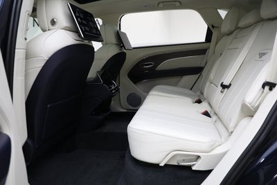 2024 Bentley Bentayga EWB V8
