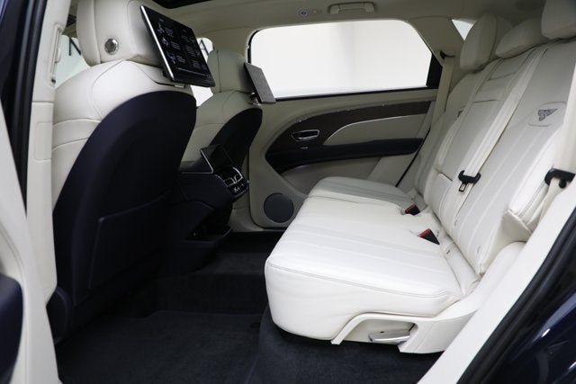2024 Bentley Bentayga EWB V8