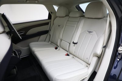 2024 Bentley Bentayga EWB V8