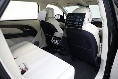 2024 Bentley Bentayga EWB V8