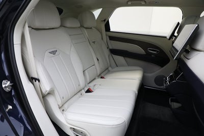 2024 Bentley Bentayga EWB V8