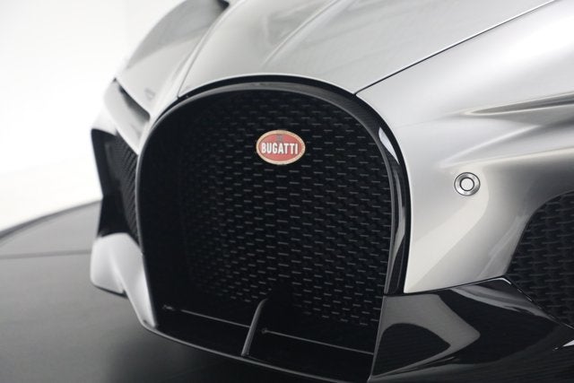 2025 Bugatti Mistral Base
