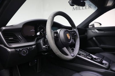 2022 Porsche 911 Carrera