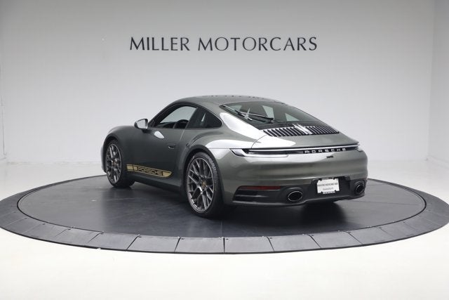 2022 Porsche 911 Carrera