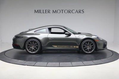 2022 Porsche 911 Carrera