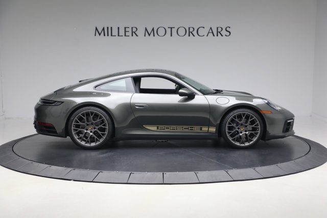 2022 Porsche 911 Carrera