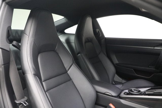 2025 Porsche 911 Carrera