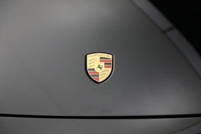 2025 Porsche 911 Carrera