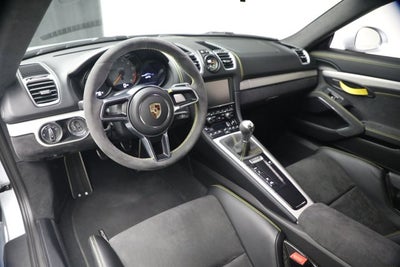 2016 Porsche Cayman GT4