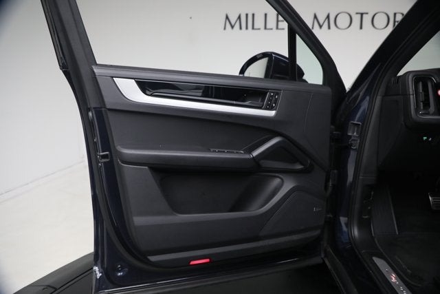2024 Porsche Cayenne S