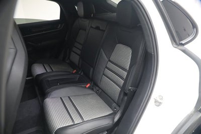 2024 Porsche Cayenne S Coupe