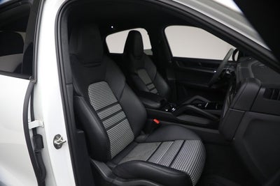 2024 Porsche Cayenne S Coupe