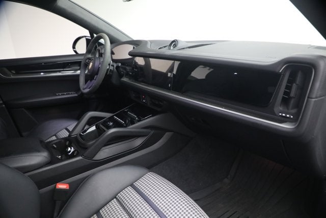 2024 Porsche Cayenne S Coupe