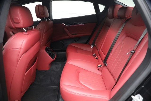 2022 Maserati Quattroporte Modena Q4