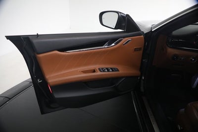 2022 Maserati Quattroporte Modena Q4