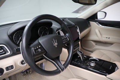 2022 Maserati Ghibli Modena Q4