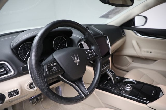 2022 Maserati Ghibli Modena Q4